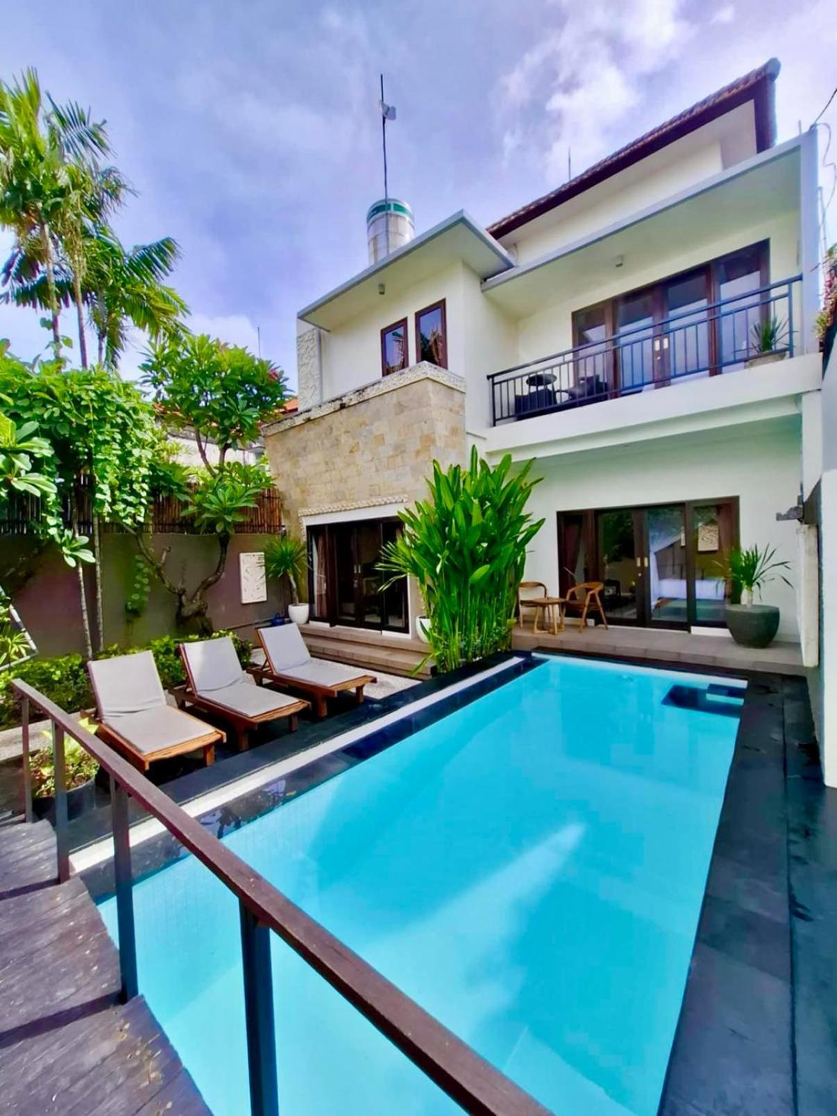 Villa 6 Bedroom - Location - Dewi Legian